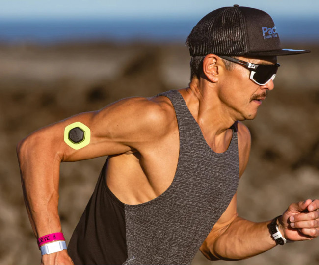 Носимый биосенсор для анализа пота (sweat) во время физической активности Nix Hydration Biosensor